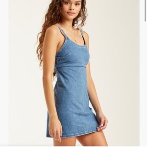 BILLABONG DENIM DRESS SIZE XS